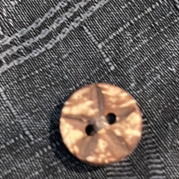 CASUAL BUTTON UP SHORT SLEEVED SHIRT (XL) - Picture 12 of 14